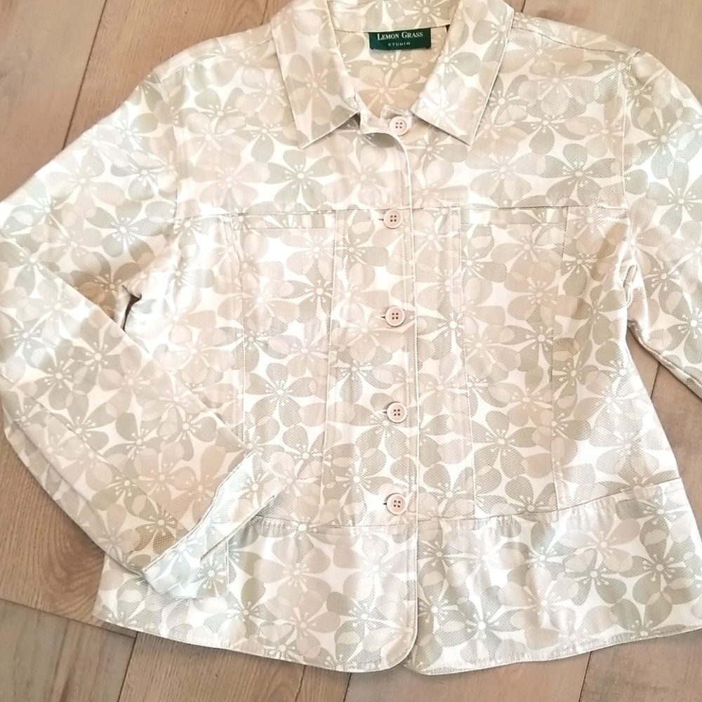 Lemon Grass Studio flowered womens jacket button down